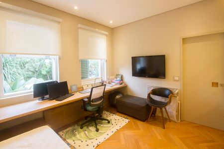 Casa à venda com 225m², 3 quartos e 2 vagas Casa à venda com 225m², 3 quartos e 2 vagasQuarto 1