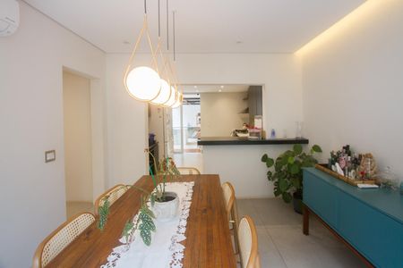 Casa à venda com 225m², 3 quartos e 2 vagas Casa à venda com 225m², 3 quartos e 2 vagasCozinha/Sala de Jantar