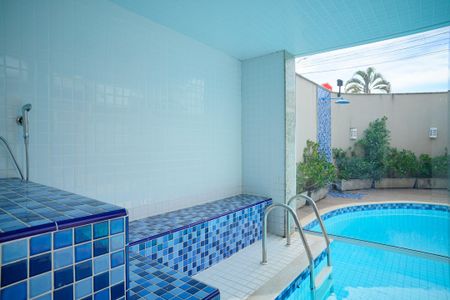 Casa à venda com 585m², 4 quartos e 3 vagas Casa à venda com 585m², 4 quartos e 3 vagasEspaço sauna