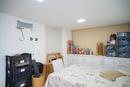 Casa à venda com 585m², 4 quartos e 3 vagas Casa à venda com 585m², 4 quartos e 3 vagasSuíte 4