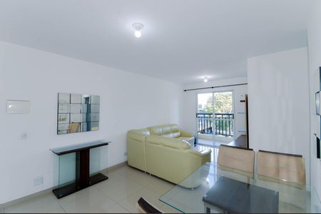 Apartamento para alugar com 84m², 3 quartos e 1 vaga Apartamento para alugar com 84m², 3 quartos e 1 vagaSala