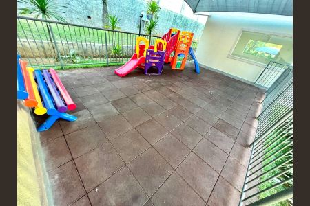 Apartamento à venda com 56m², 2 quartos e 1 vaga Apartamento à venda com 56m², 2 quartos e 1 vagaÁrea comum - Playground