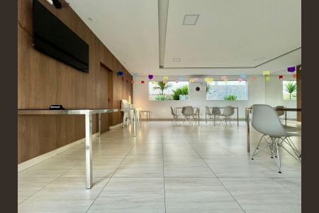 Apartamento à venda com 56m², 2 quartos e 1 vaga Apartamento à venda com 56m², 2 quartos e 1 vagaÁrea comum - Salão de festas