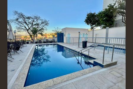 Apartamento à venda com 56m², 2 quartos e 1 vaga Apartamento à venda com 56m², 2 quartos e 1 vagaÁrea comum - Piscina