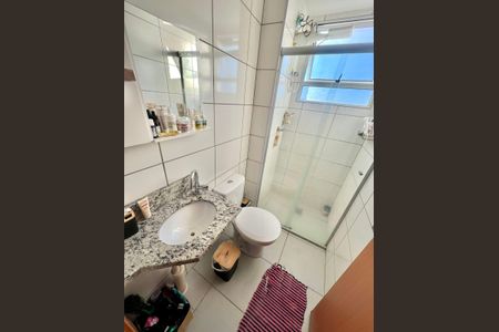 Apartamento à venda com 56m², 2 quartos e 1 vaga Apartamento à venda com 56m², 2 quartos e 1 vagaBanheiro Social