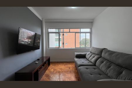 Apartamento para alugar com 100m², 3 quartos e 1 vaga Apartamento para alugar com 100m², 3 quartos e 1 vagaSala de TV