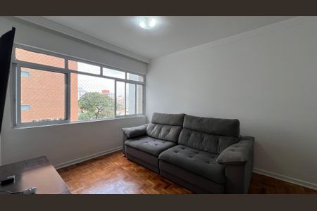 Apartamento para alugar com 100m², 3 quartos e 1 vaga Apartamento para alugar com 100m², 3 quartos e 1 vagaSala de TV