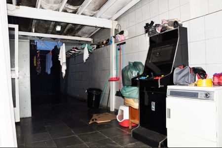 Casa à venda com 199m², 3 quartos e 4 vagas Casa à venda com 199m², 3 quartos e 4 vagasÁrea de Serviço