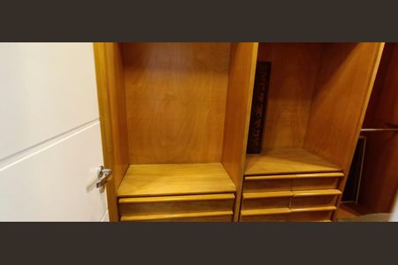 Apartamento à venda com 260m², 3 quartos e 5 vagasSuíte 1