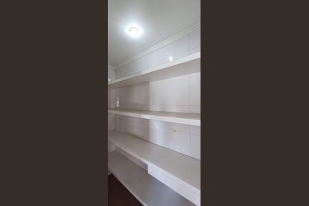 Apartamento à venda com 260m², 3 quartos e 5 vagasDespensa