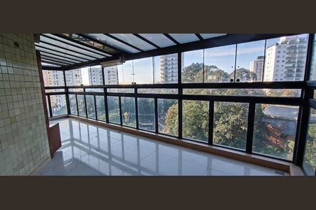 Apartamento à venda com 260m², 3 quartos e 5 vagasVaranda gourmet