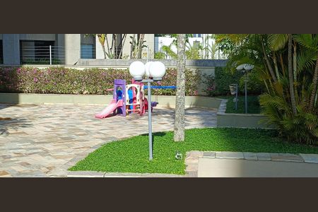 Apartamento à venda com 260m², 3 quartos e 5 vagasÁrea comum - Playground