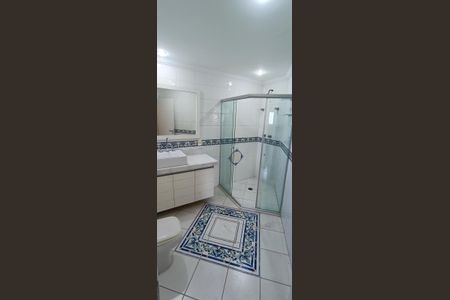 Apartamento à venda com 260m², 3 quartos e 5 vagasBanheiro da Suíte 2