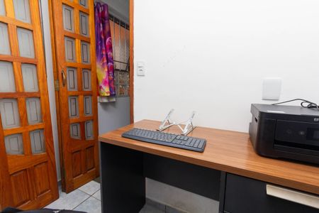 Casa à venda com 142m², 2 quartos e 2 vagas Casa à venda com 142m², 2 quartos e 2 vagasEscritório