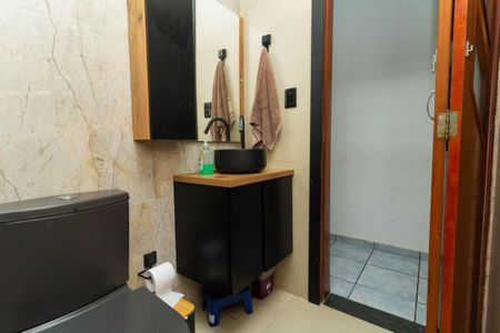 Casa à venda com 142m², 2 quartos e 2 vagas Casa à venda com 142m², 2 quartos e 2 vagasBanheiro 2