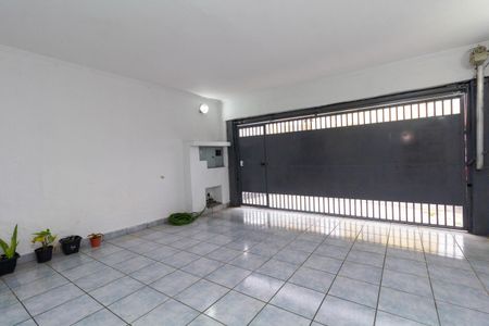 Casa à venda com 142m², 2 quartos e 2 vagas Casa à venda com 142m², 2 quartos e 2 vagasGaragem