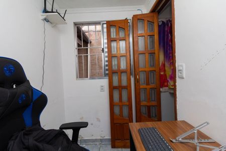 Casa à venda com 142m², 2 quartos e 2 vagas Casa à venda com 142m², 2 quartos e 2 vagasEscritório