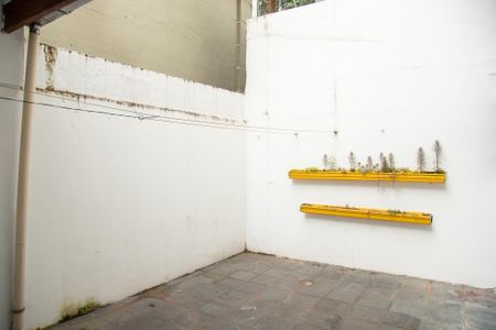 Casa à venda com 130m², 3 quartos e 2 vagas Casa à venda com 130m², 3 quartos e 2 vagasÁrea de Serviço