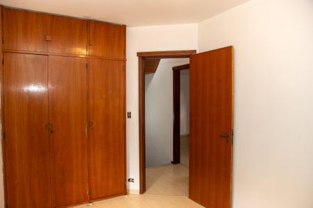 Casa à venda com 130m², 3 quartos e 2 vagas Casa à venda com 130m², 3 quartos e 2 vagasQuarto 3