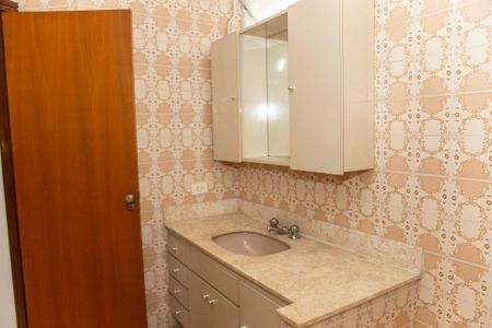 Casa à venda com 130m², 3 quartos e 2 vagas Casa à venda com 130m², 3 quartos e 2 vagasBanheiro