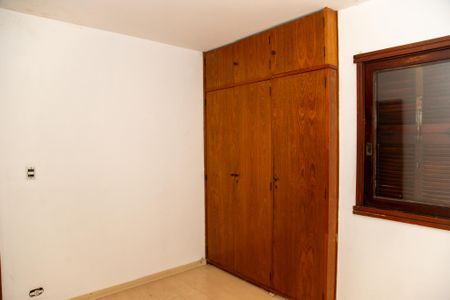 Casa à venda com 130m², 3 quartos e 2 vagas Casa à venda com 130m², 3 quartos e 2 vagasQuarto 2