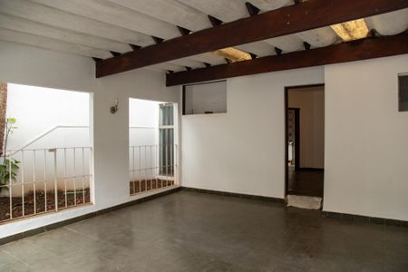 Casa à venda com 130m², 3 quartos e 2 vagas Casa à venda com 130m², 3 quartos e 2 vagasGaragem