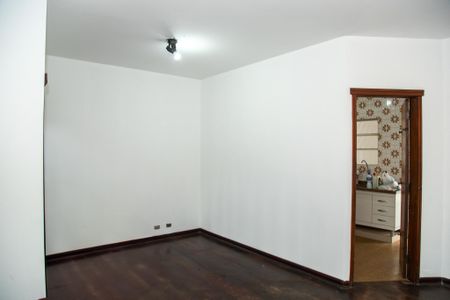 Casa à venda com 130m², 3 quartos e 2 vagas Casa à venda com 130m², 3 quartos e 2 vagasSala