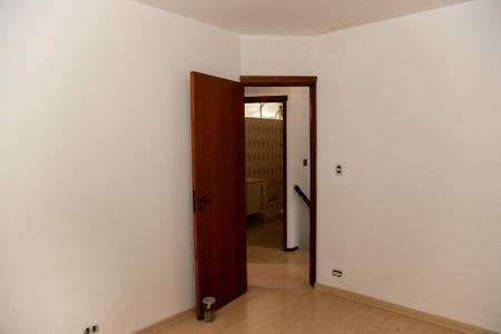 Casa à venda com 130m², 3 quartos e 2 vagas Casa à venda com 130m², 3 quartos e 2 vagasQuarto 2