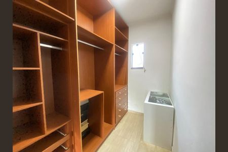 Casa à venda com 300m², 3 quartos e 2 vagas Casa à venda com 300m², 3 quartos e 2 vagasFoto 38
