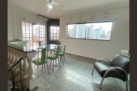 Casa à venda com 300m², 3 quartos e 2 vagas Casa à venda com 300m², 3 quartos e 2 vagasFoto 04
