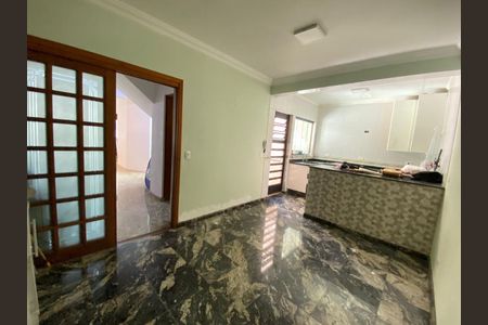 Casa à venda com 300m², 3 quartos e 2 vagas Casa à venda com 300m², 3 quartos e 2 vagasFoto 05
