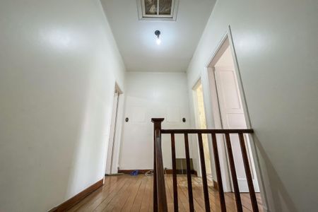 Casa à venda com 280m², 3 quartos e 2 vagasCorredor