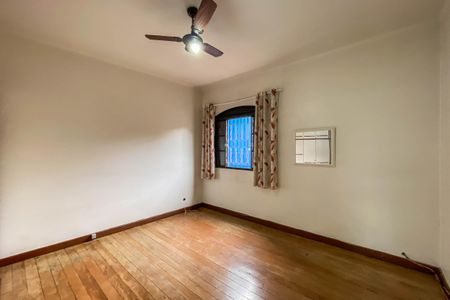 Casa à venda com 280m², 3 quartos e 2 vagasQuarto 2