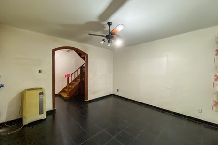 Casa à venda com 280m², 3 quartos e 2 vagasSala