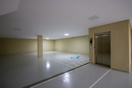 Apartamento à venda com 74m², 2 quartos e 1 vaga Apartamento à venda com 74m², 2 quartos e 1 vagaGaragem