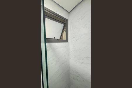 Apartamento à venda com 74m², 2 quartos e 1 vaga Apartamento à venda com 74m², 2 quartos e 1 vagaBanheiro da Suíte