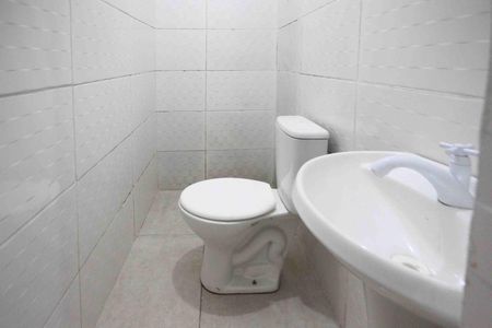 Casa para alugar com 38m², 2 quartos e sem vagaBanheiro