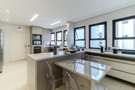 Apartamento à venda com 245m², 4 quartos e 3 vagasCozinha