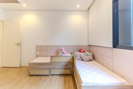 Apartamento à venda com 245m², 4 quartos e 3 vagasSuíte 2