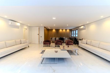 Apartamento à venda com 245m², 4 quartos e 3 vagasSala