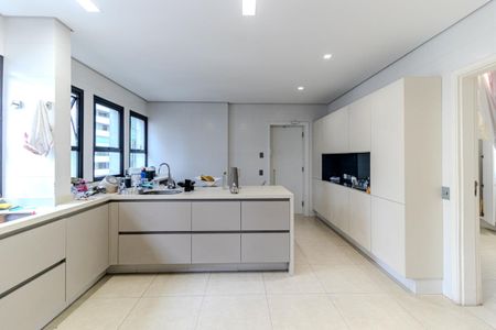Apartamento à venda com 245m², 4 quartos e 3 vagasCozinha