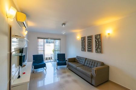 Casa à venda com 177m², 3 quartos e 2 vagasSala