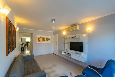 Casa à venda com 177m², 3 quartos e 2 vagasSala