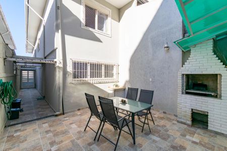 Casa à venda com 177m², 3 quartos e 2 vagasChurrasqueira