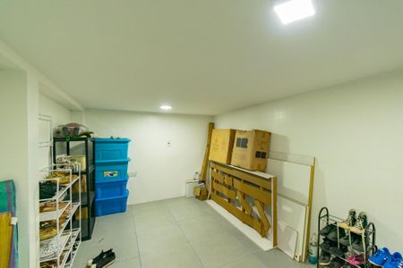 Casa à venda com 177m², 3 quartos e 2 vagasPorão