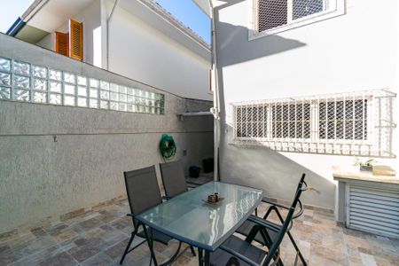 Casa à venda com 177m², 3 quartos e 2 vagasChurrasqueira