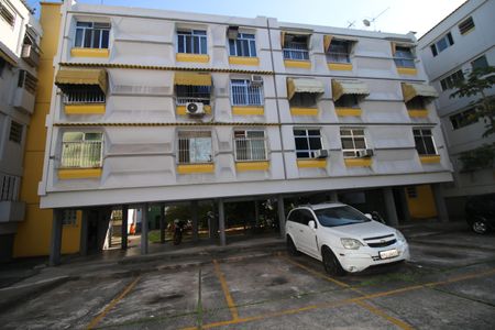 Apartamento à venda com 74m², 3 quartos e 2 vagasFachada do bloco 