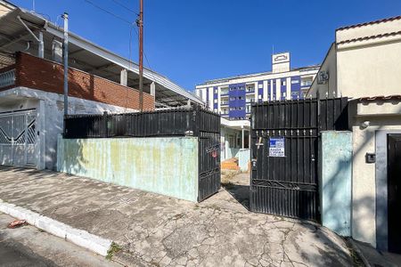 Casa à venda com 400m², 2 quartos e 5 vagasFachada + plaquinha