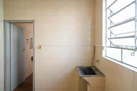 Casa à venda com 400m², 2 quartos e 5 vagasÁrea de serviço