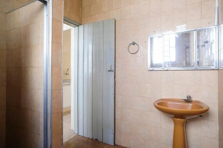 Casa à venda com 400m², 2 quartos e 5 vagasBanheiro